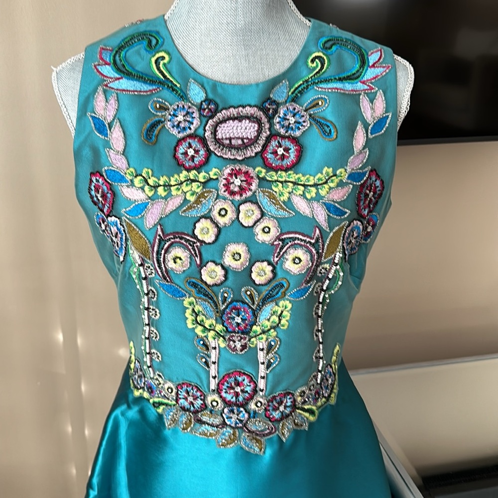 Marchesa Notte dress… simply beautiful - Picture 5 of 8